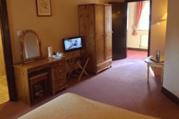 Yeats County Inn (Curry, Sligo)
